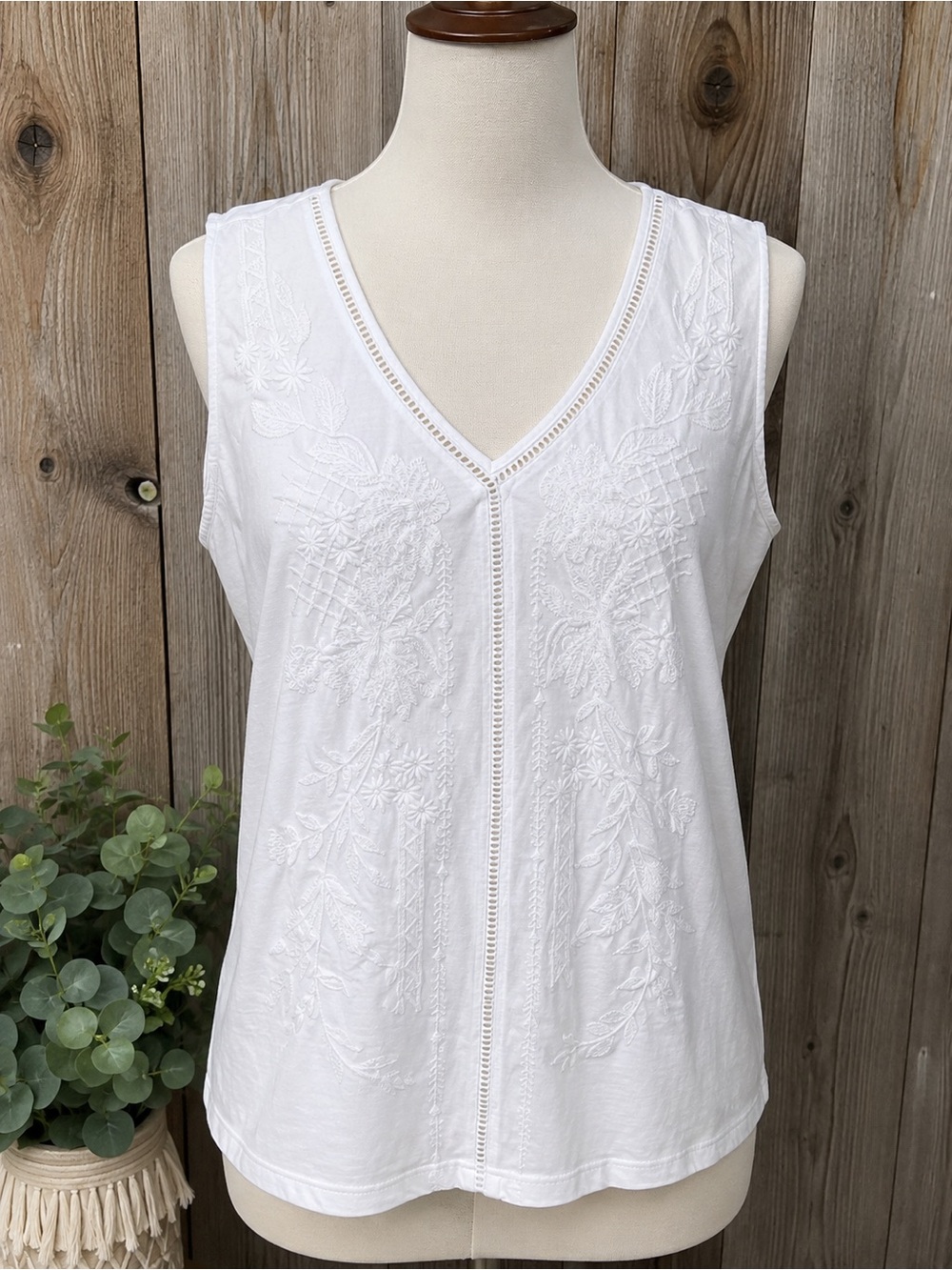 Coldwater Creek Tank Top White Embroidered V-Neck Sleeveless Boho Cottagecore 2X